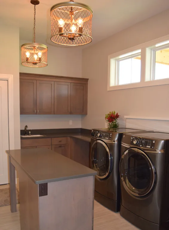 2016 Contemporary Parade Home Cardinal Ridge Rempel Construction by SK Cabinetry & Design - Photo 2