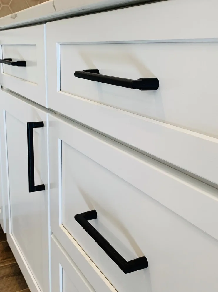 2019 Tiffin Home Parade by SK Cabinetry & Design - Photo 7