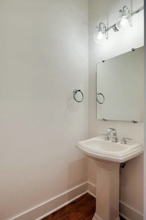 Hazelwood Drive Transitional Residence by Cayce Mill Design Center - Photo 7