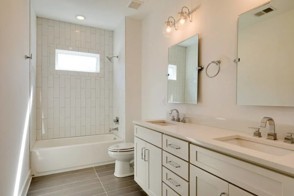 Hazelwood Drive Transitional Residence by Cayce Mill Design Center - Photo 5