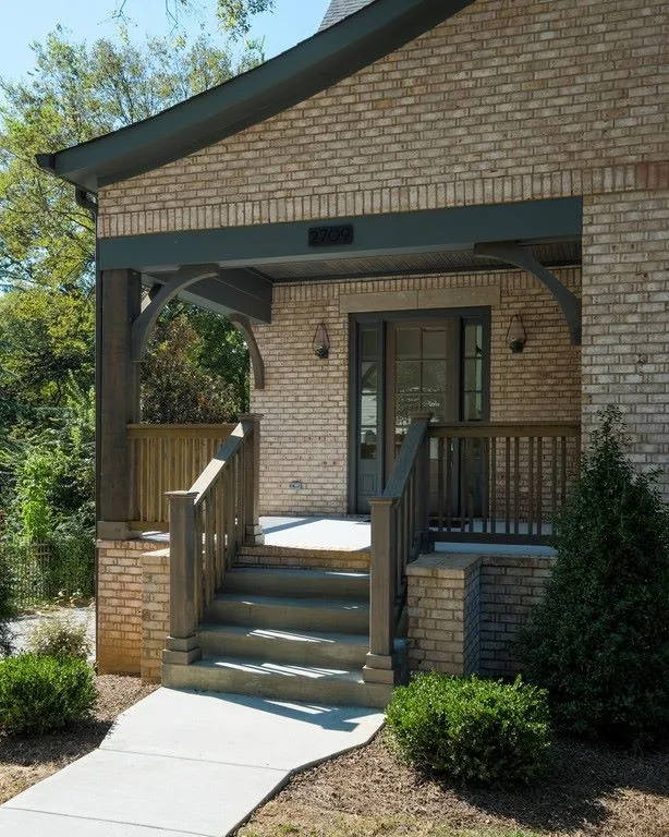 Hazelwood Drive Transitional Residence by Cayce Mill Design Center - Photo 4