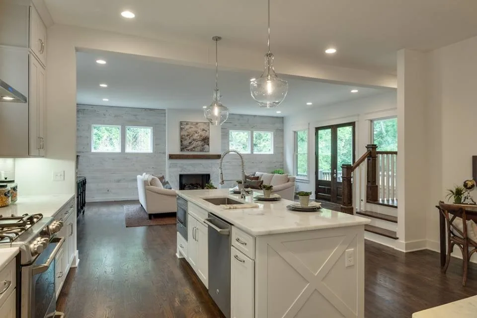 Hazelwood Drive Transitional Home by Cayce Mill Design Center - Photo 11