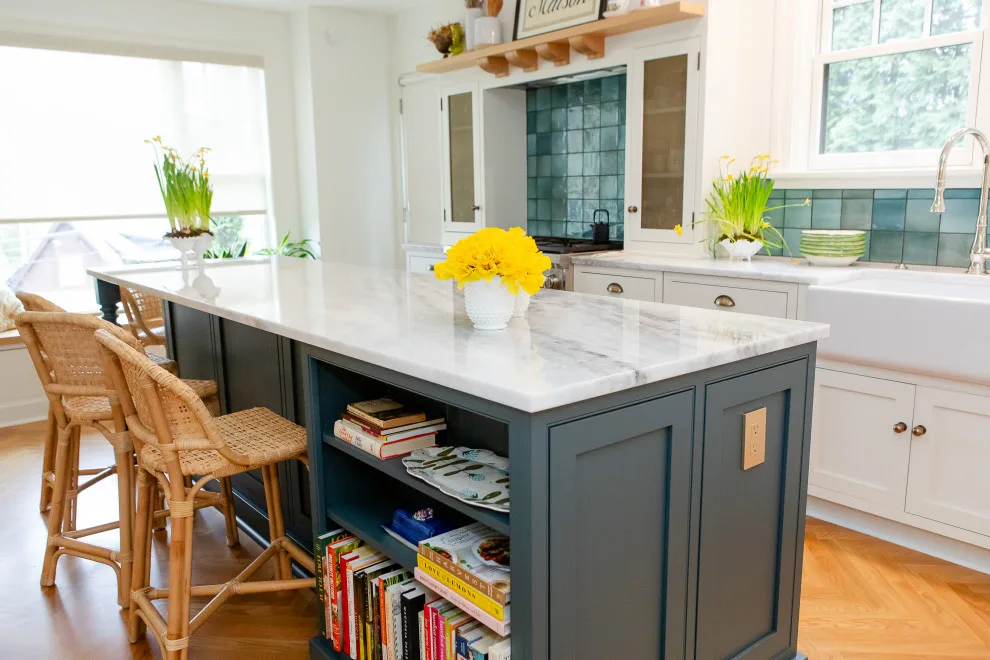 A serene and vibrant kitchen by MadDesigns Kitchen, Bath, Interiors - Photo 8