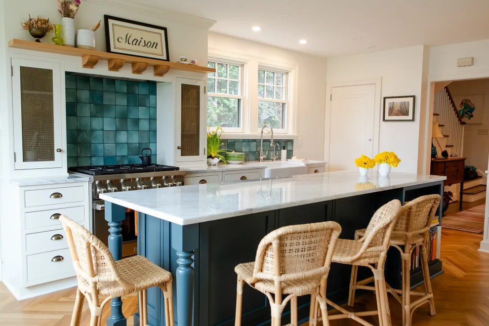 A serene and vibrant kitchen by MadDesigns Kitchen, Bath, Interiors - Photo 7