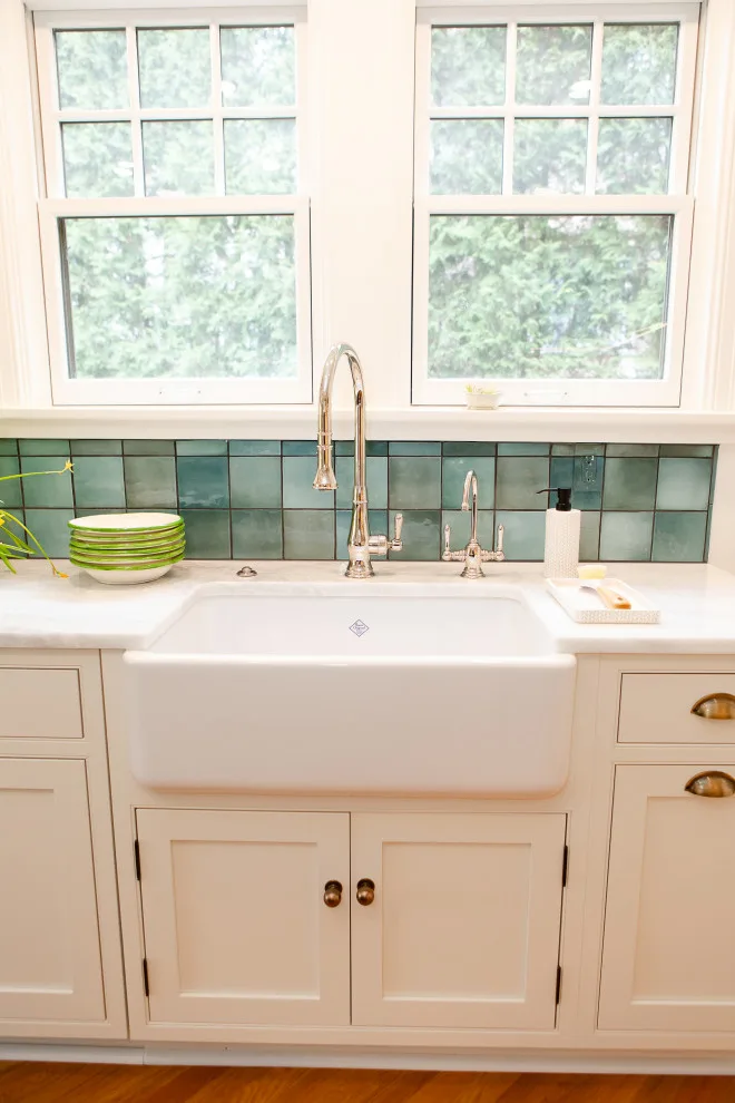 A serene and vibrant kitchen by MadDesigns Kitchen, Bath, Interiors - Photo 11