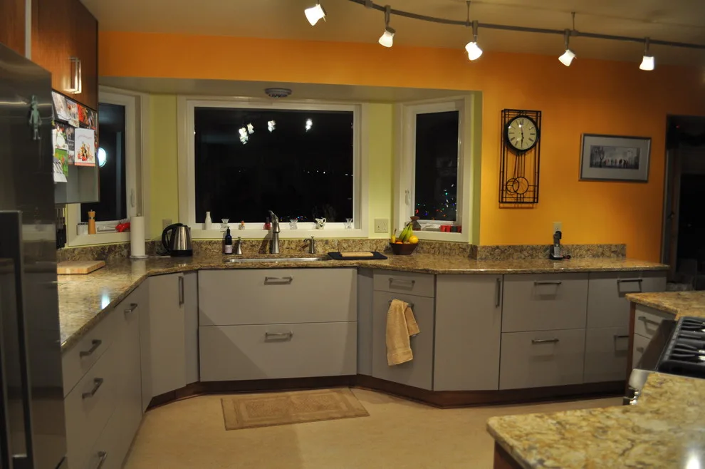 Rustic Modern Kitchen with Two-Tone Alaska Style by Jamie Tamanaha With Florcraft Carpet One - Photo 9