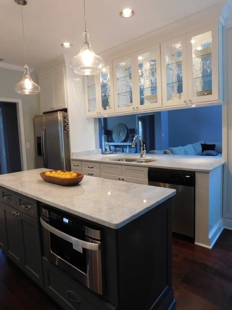 Contemporary Kitchen in Alpharetta by Rosa Moreno Kitchens - Photo 2
