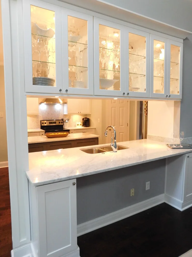 Contemporary Kitchen in Alpharetta by Rosa Moreno Kitchens - Photo 6
