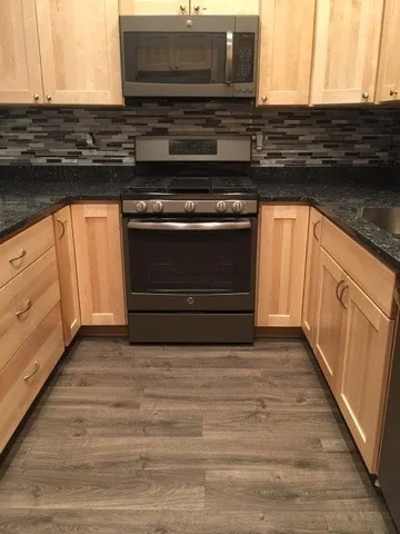 Signature Cabinets And Design - Photo 9