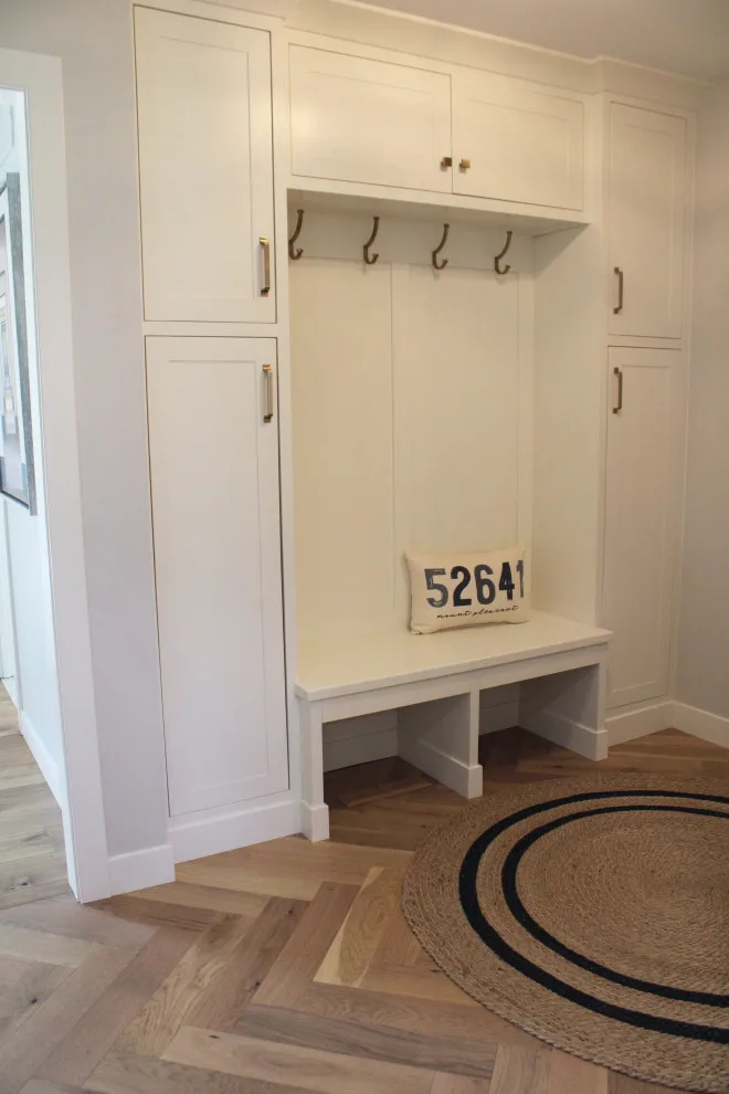Arabesque and Alabaster by Jerilyn Horn Kitchen & Bath Design Co. - Photo 20