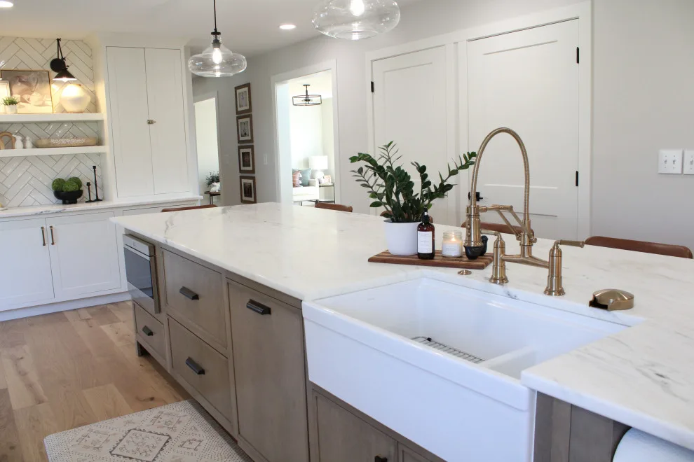 Arabesque and Alabaster by Jerilyn Horn Kitchen & Bath Design Co. - Photo 22