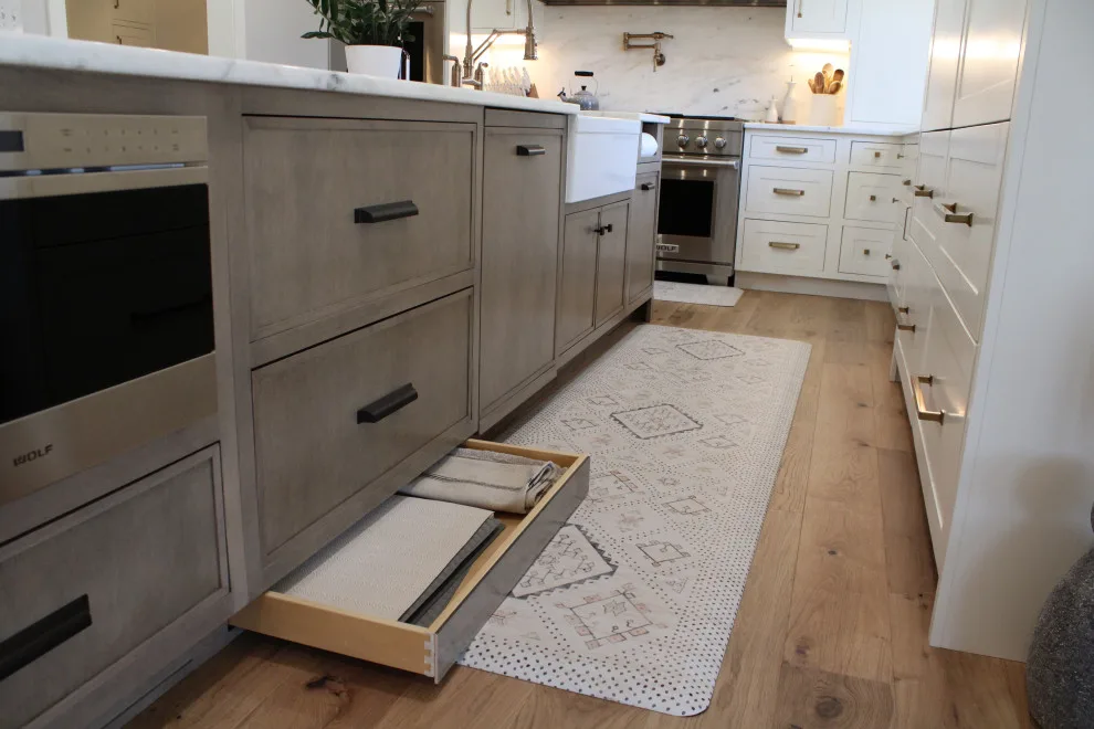Arabesque and Alabaster by Jerilyn Horn Kitchen & Bath Design Co. - Photo 15