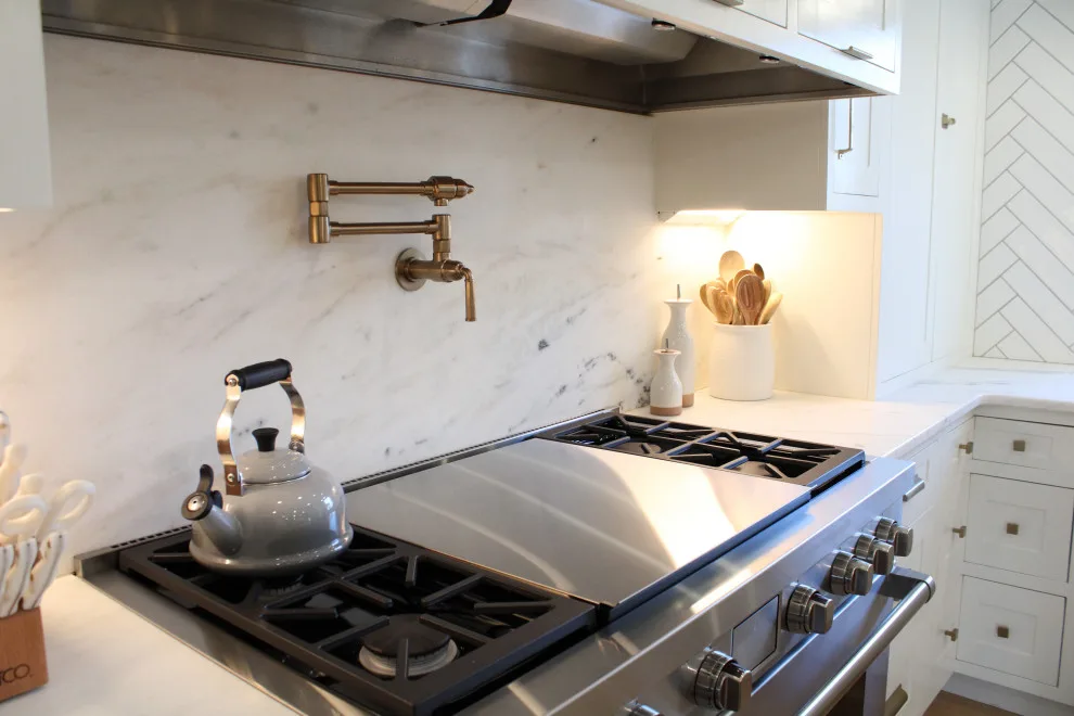 Arabesque and Alabaster by Jerilyn Horn Kitchen & Bath Design Co. - Photo 25