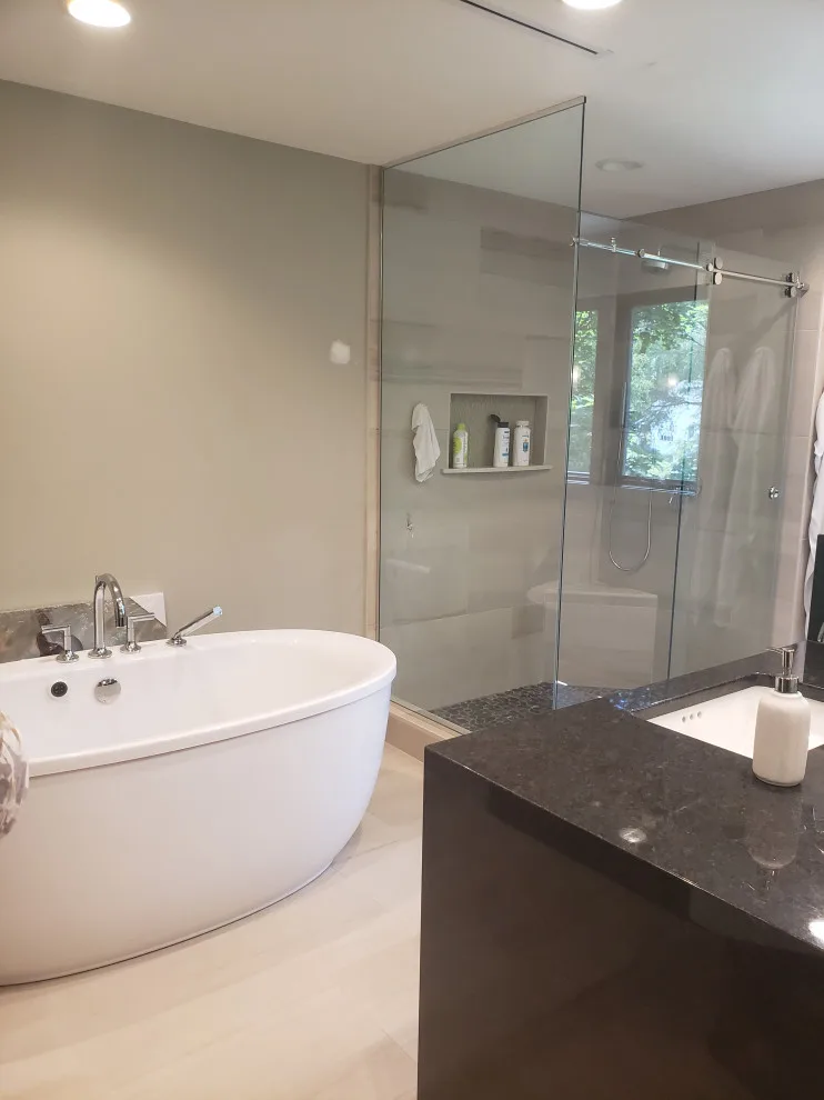 Contemporary Bathroom with Walk-In Closet by MR Planners, Inc - Photo 4