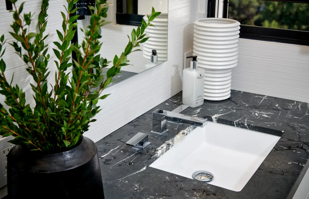 Monochrome Bathrooms by Signature Designs Kitchen | Bath | Interiors - Photo 13
