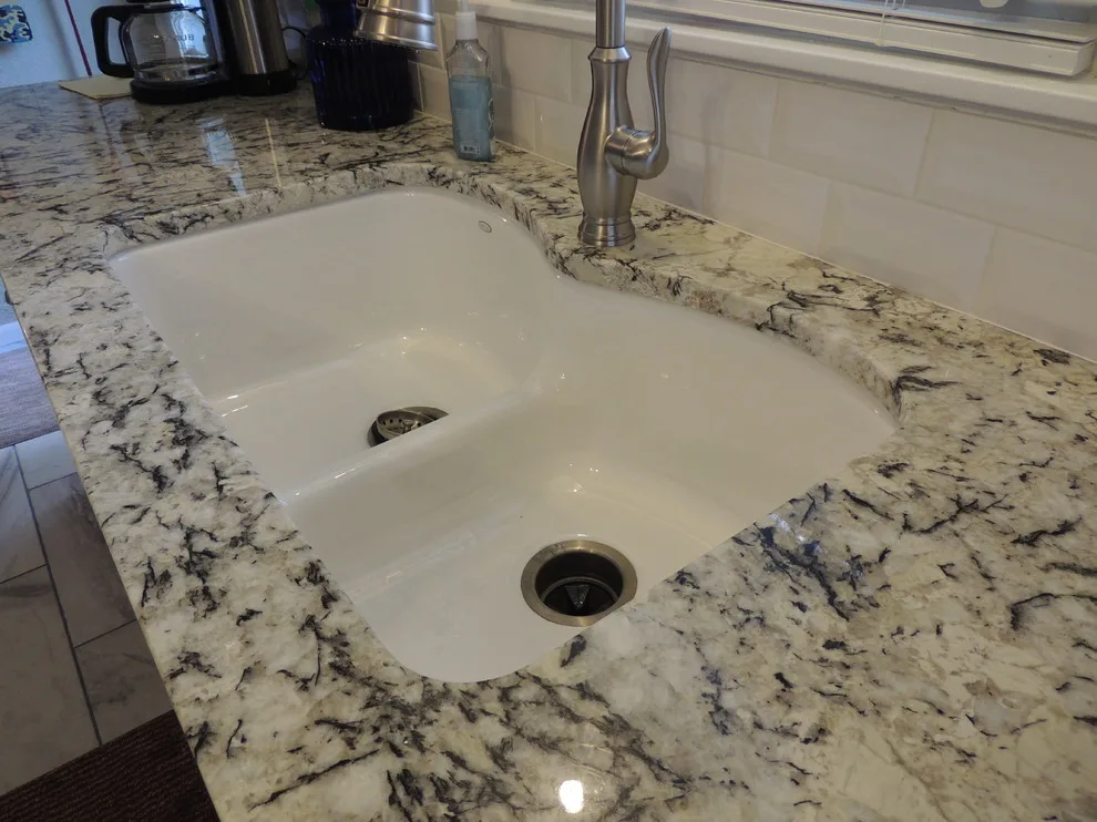 Monochrome Kitchen and Bathroom by Lowe's Of South Springfield, MO - Photo 4