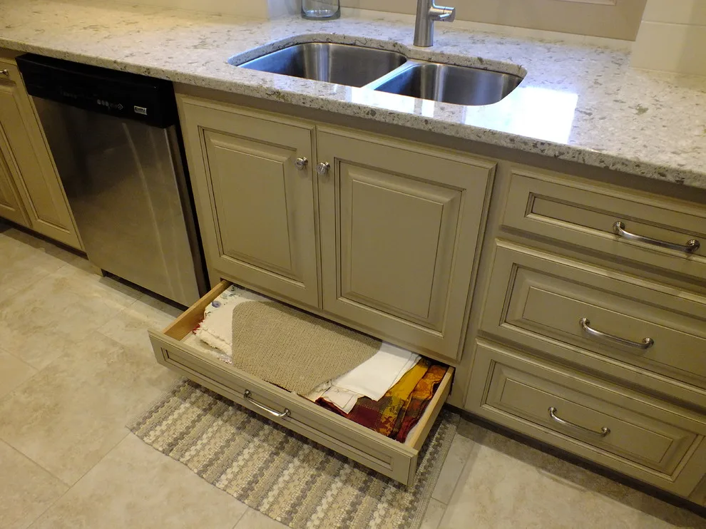 Integrating Kitchen and Dining Areas by Stephanie Bruntz Designs - Photo 9