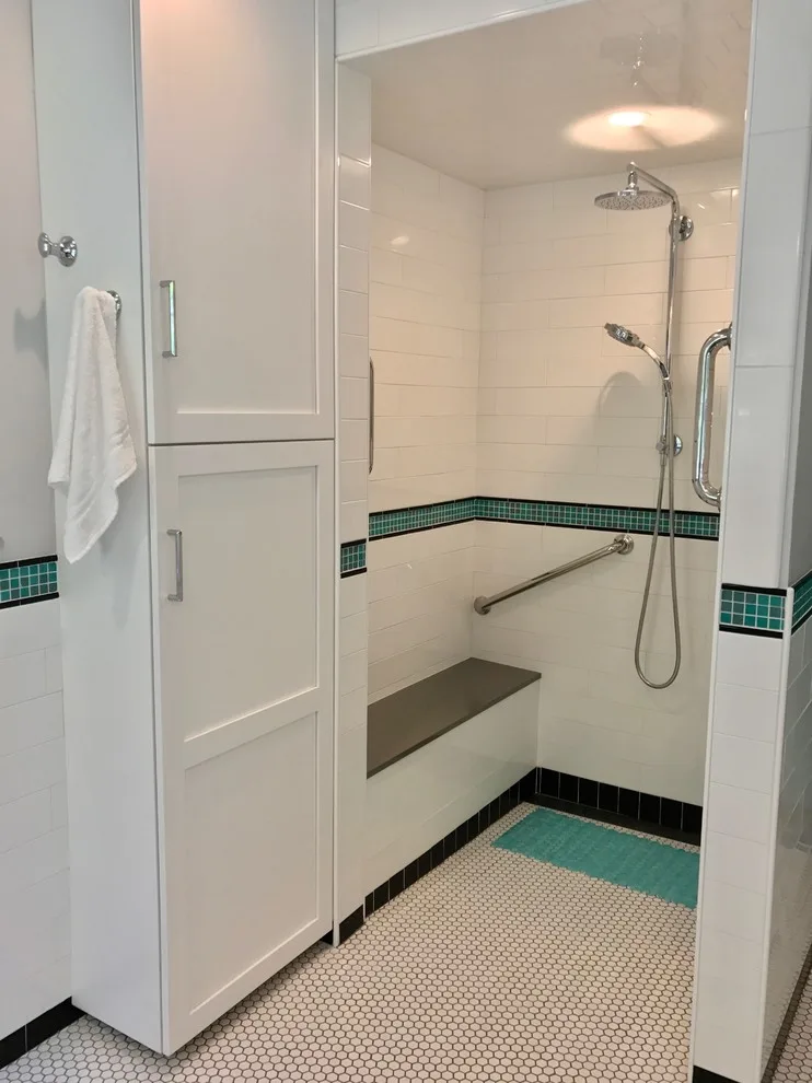 Bungalow Bathroom by Counter-Tops By Tom, Inc. - Photo 4