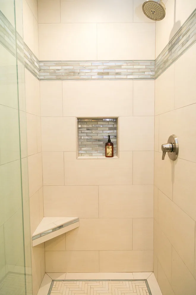 Cardiff Transitional Washroom by La Costa Cabinets & Design - Photo 14