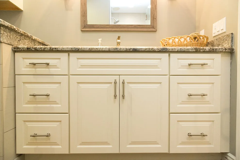Cardiff Transitional Washroom by La Costa Cabinets & Design - Photo 13