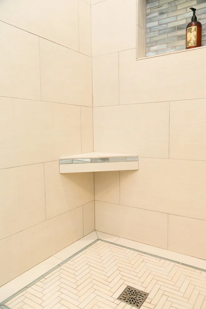 Cardiff Transitional Washroom by La Costa Cabinets & Design - Photo 9