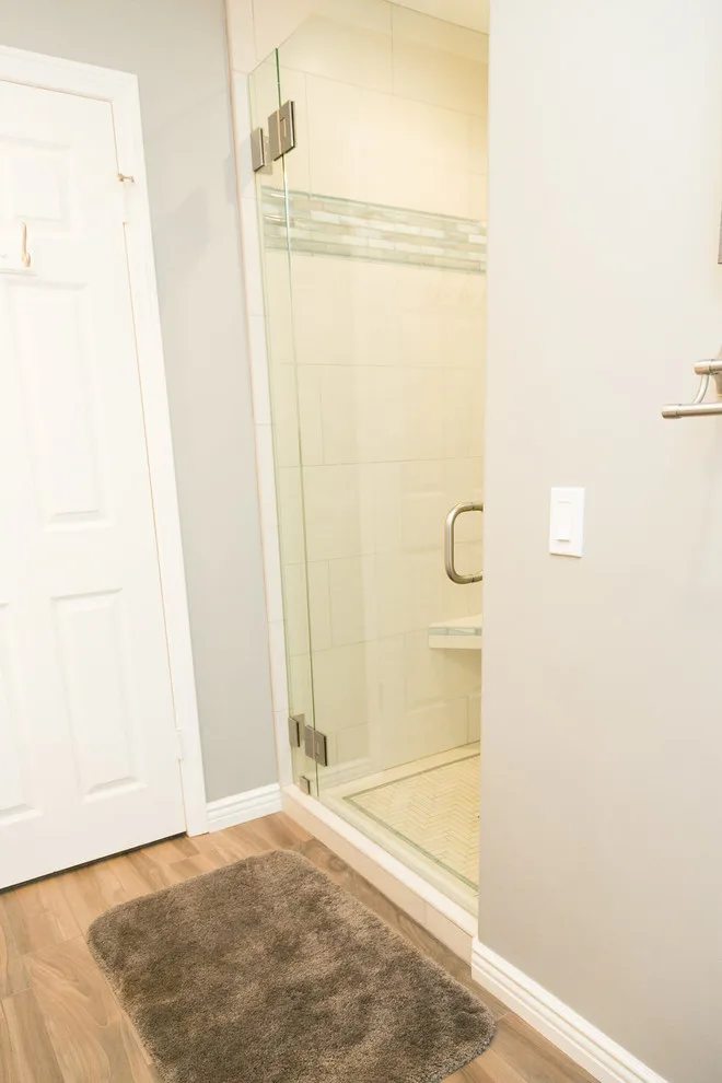 Cardiff Transitional Washroom by La Costa Cabinets & Design - Photo 12