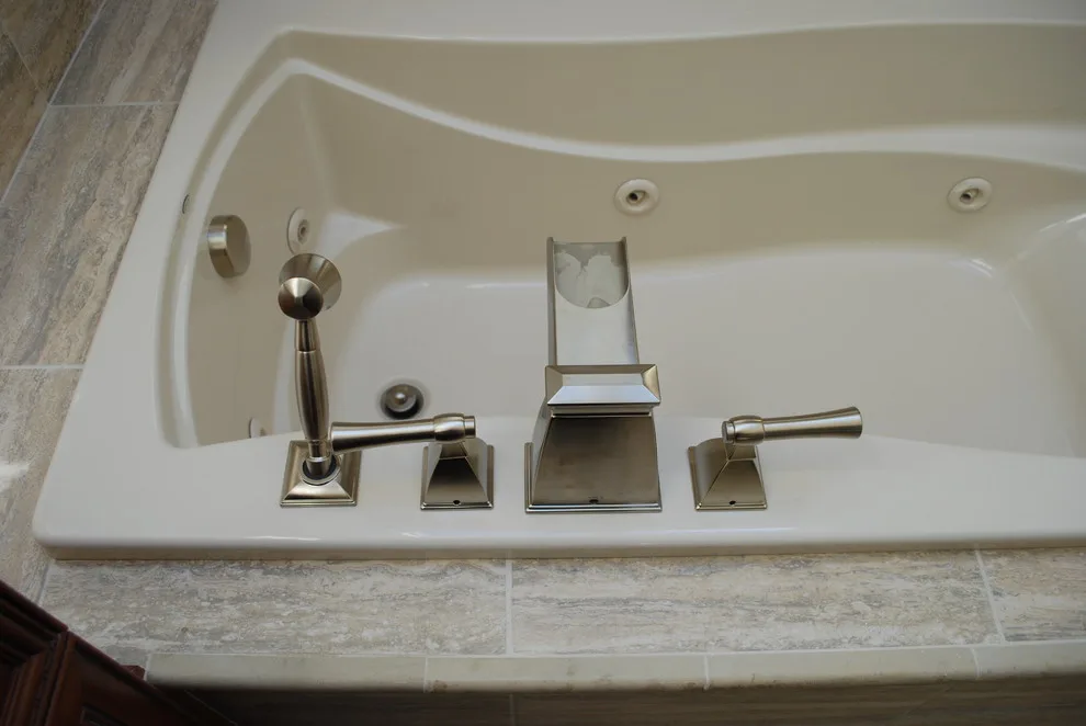 Chagrin Falls Primary Bath by Kitchen And Bath Etc. - Photo 2