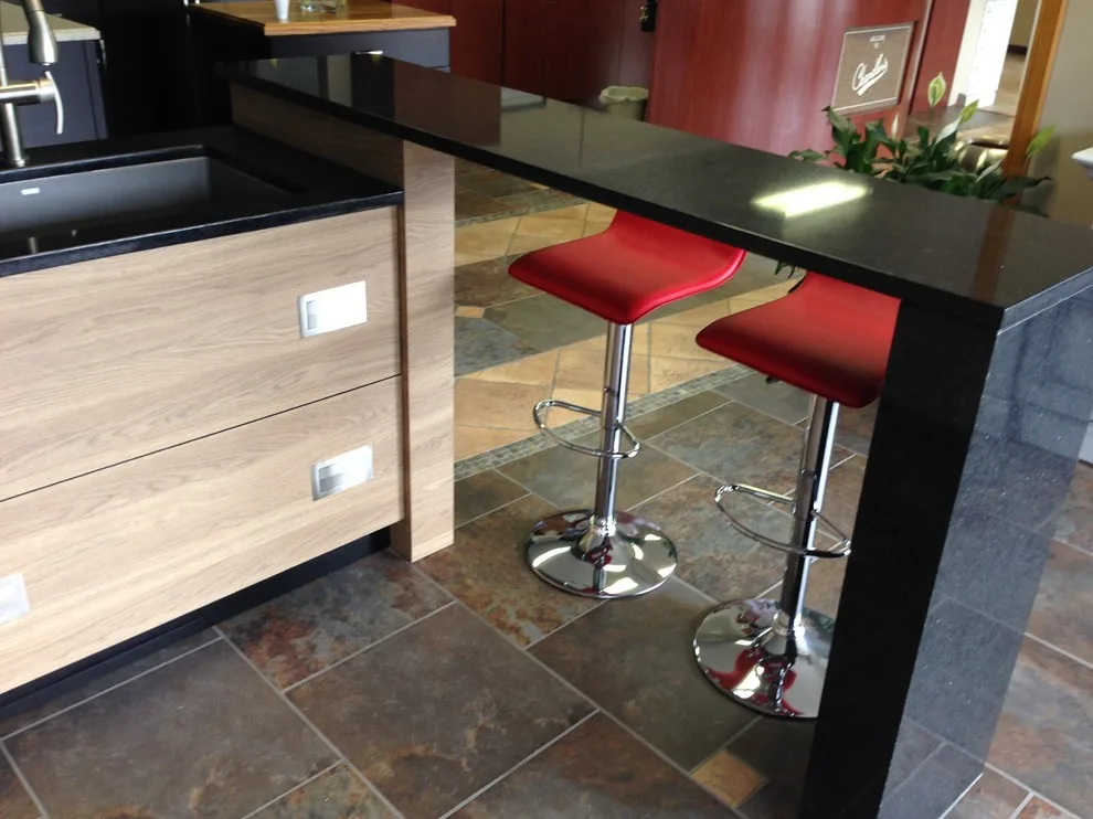 Chandler's Tailored Cabinet Showcase by Chandlers Plywood Products - Photo 4