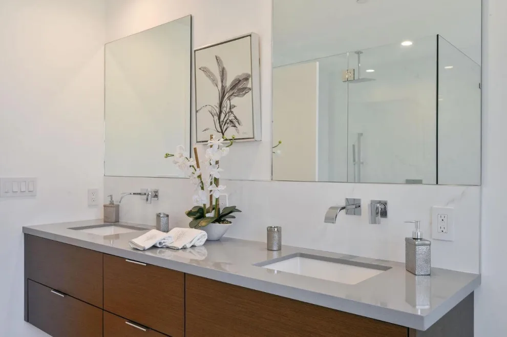 Channing Contemporary Kitchen and Bathroom by Kitchen Inspiration Inc. - Photo 7