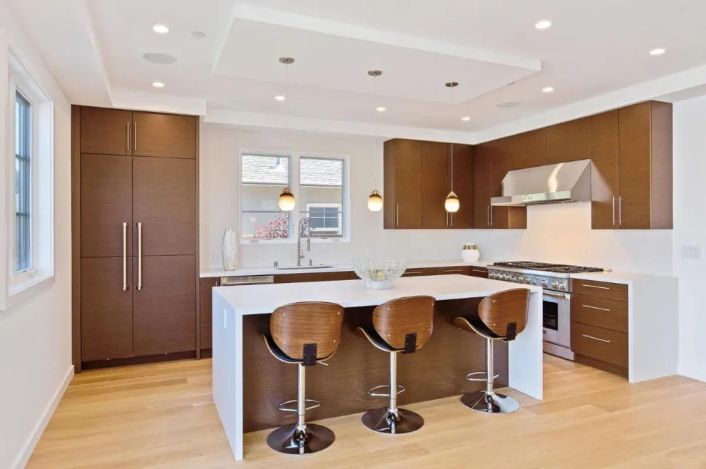 Channing Contemporary Kitchen and Bathroom by Kitchen Inspiration Inc. - Photo 6