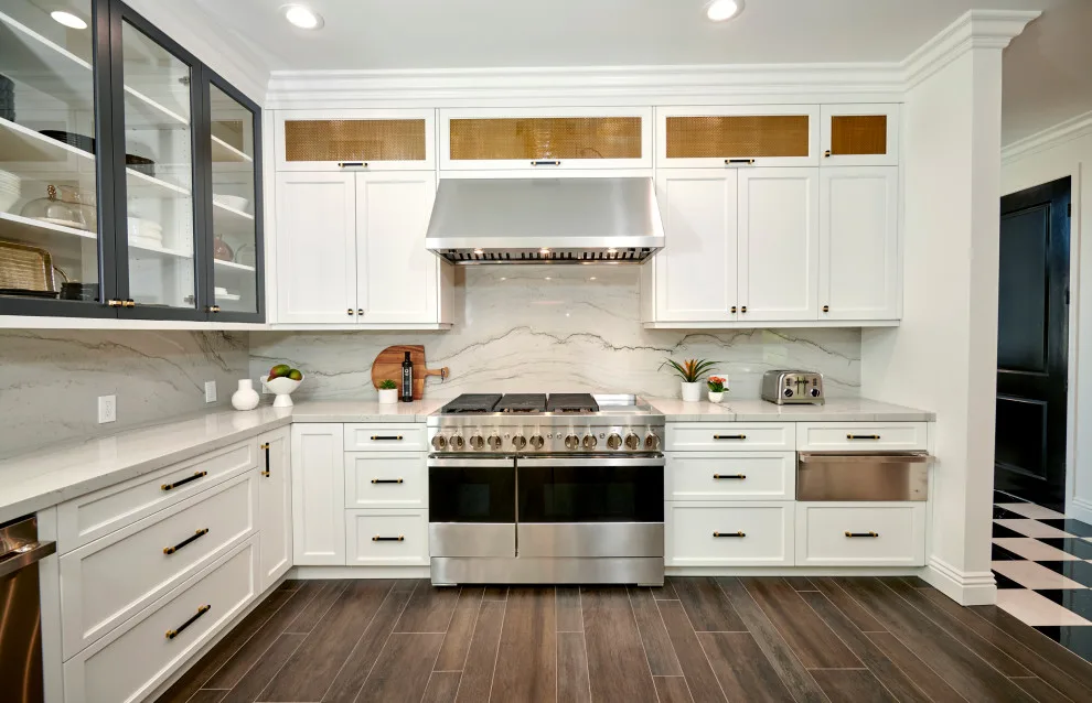 Stylish Modern Residence by Signature Designs Kitchen | Bath | Interiors - Photo 23