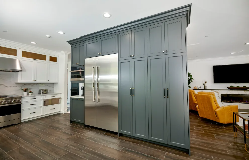 Stylish Modern Residence by Signature Designs Kitchen | Bath | Interiors - Photo 35