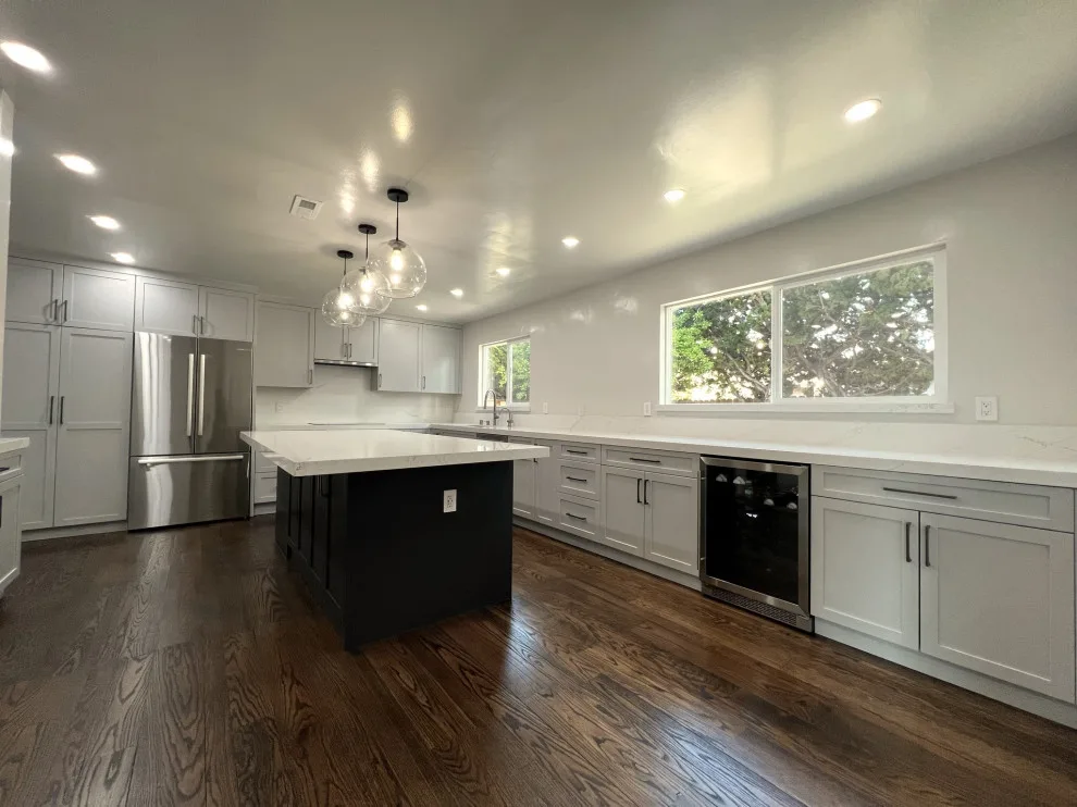 Chrysopolis Modern Kitchen by Kitchen Inspiration Inc. - Photo 2