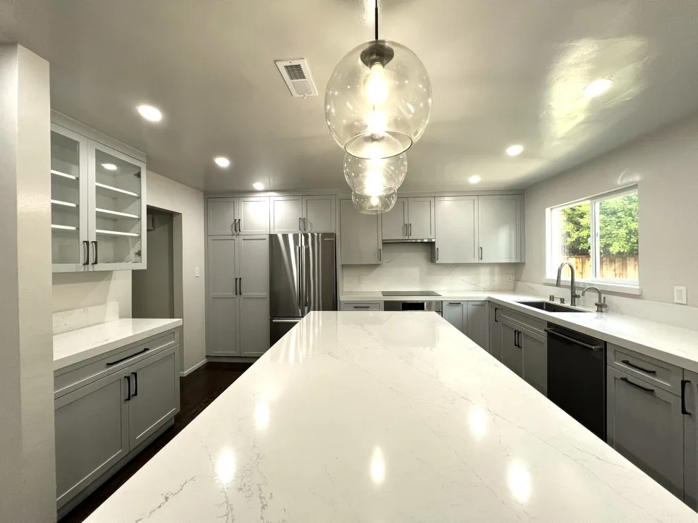 Chrysopolis Modern Kitchen by Kitchen Inspiration Inc. - Photo 11