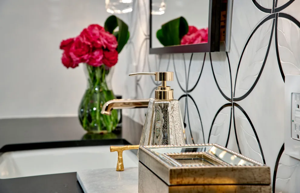 Timeless Bathroom by Signature Designs Kitchen | Bath | Interiors - Photo 27