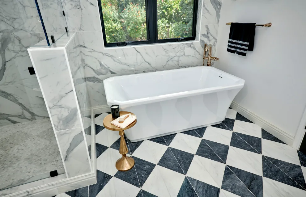 Timeless Bathroom by Signature Designs Kitchen | Bath | Interiors - Photo 2