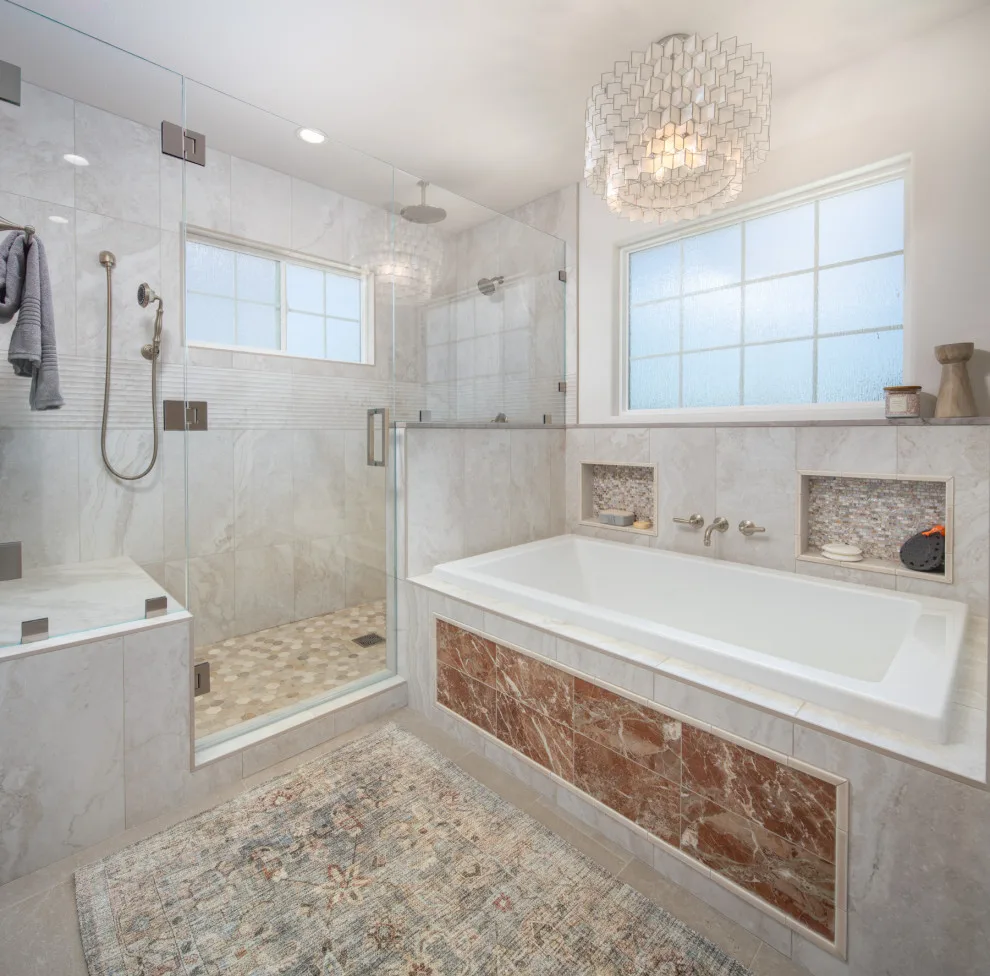 Traditional Kitchen and Main Bathroom by Signature Designs Kitchen | Bath | Interiors - Photo 4