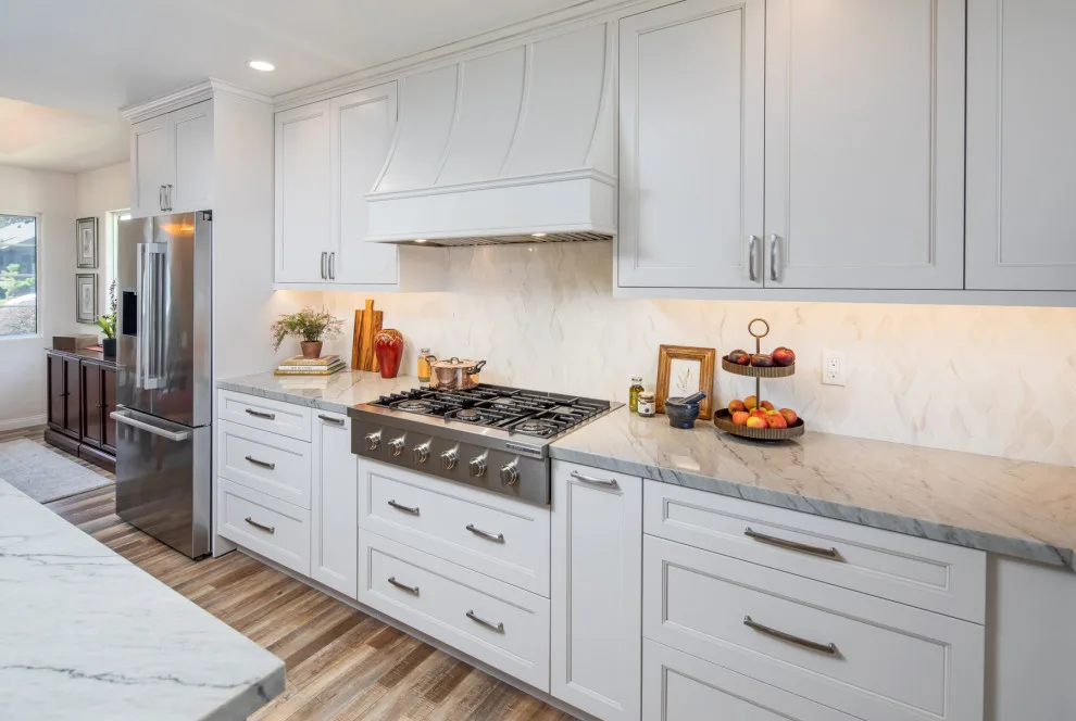 Traditional Kitchen and Main Bathroom by Signature Designs Kitchen | Bath | Interiors - Photo 10