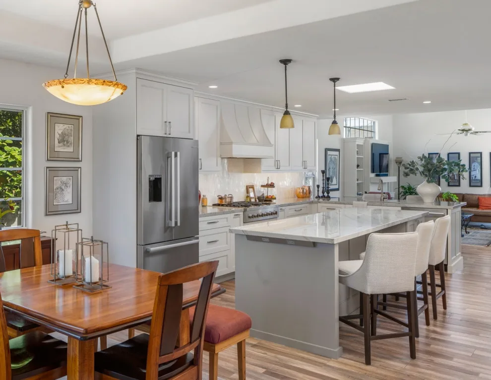 Traditional Kitchen and Main Bathroom by Signature Designs Kitchen | Bath | Interiors - Photo 14