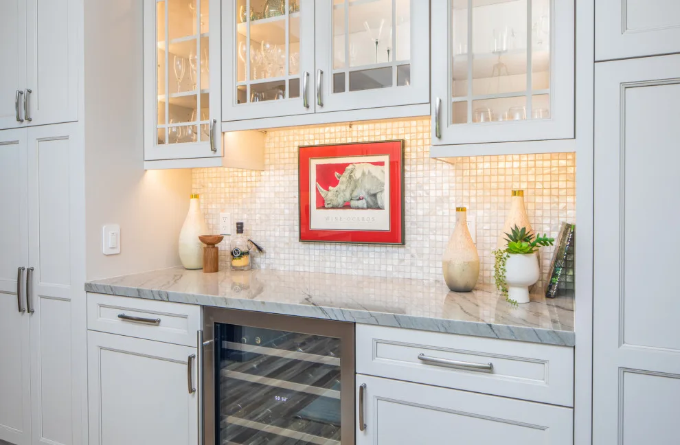 Traditional Kitchen and Main Bathroom by Signature Designs Kitchen | Bath | Interiors - Photo 3
