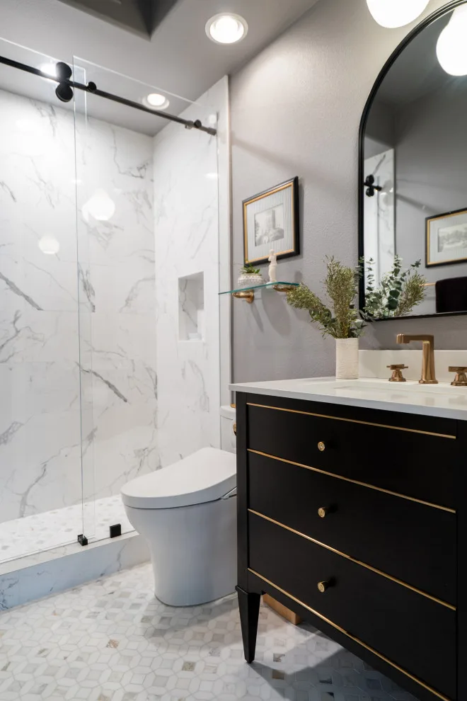 Traditional Kitchen, Pantry, Entryway, and Bathroom by Signature Designs Kitchen | Bath | Interiors - Photo 42