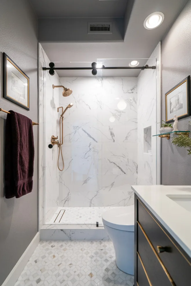 Traditional Kitchen, Pantry, Entryway, and Bathroom by Signature Designs Kitchen | Bath | Interiors - Photo 23
