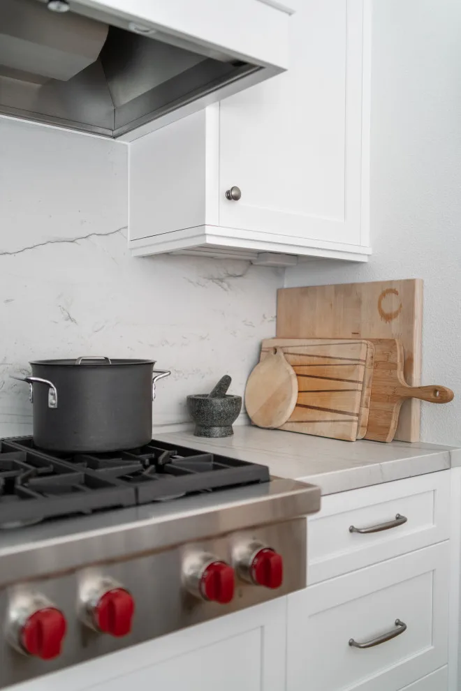 Traditional Kitchen, Pantry, Entryway, and Bathroom by Signature Designs Kitchen | Bath | Interiors - Photo 8