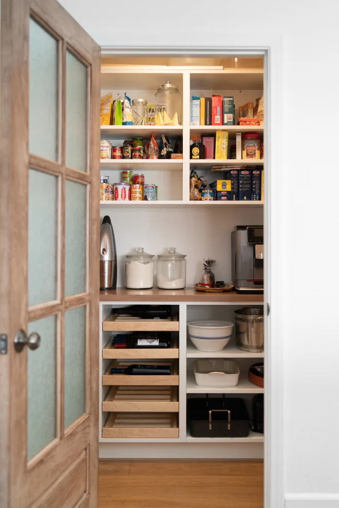 Traditional Kitchen, Pantry, Entryway, and Bathroom by Signature Designs Kitchen | Bath | Interiors - Photo 20