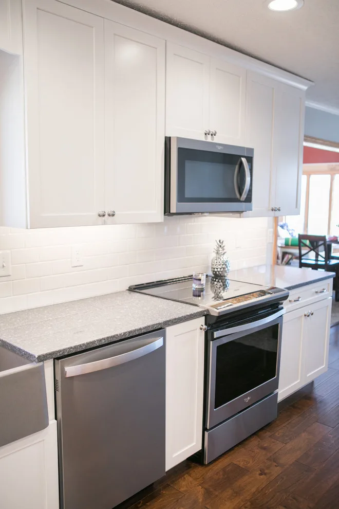 Country Classic Kitchen by Great Kitchens & Baths - Photo 4