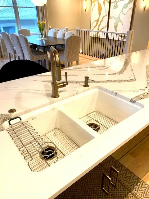 Elegant, Streamlined & Golden - Kitchen & Bath by Studio H2O/PSC Distribution - Photo 4
