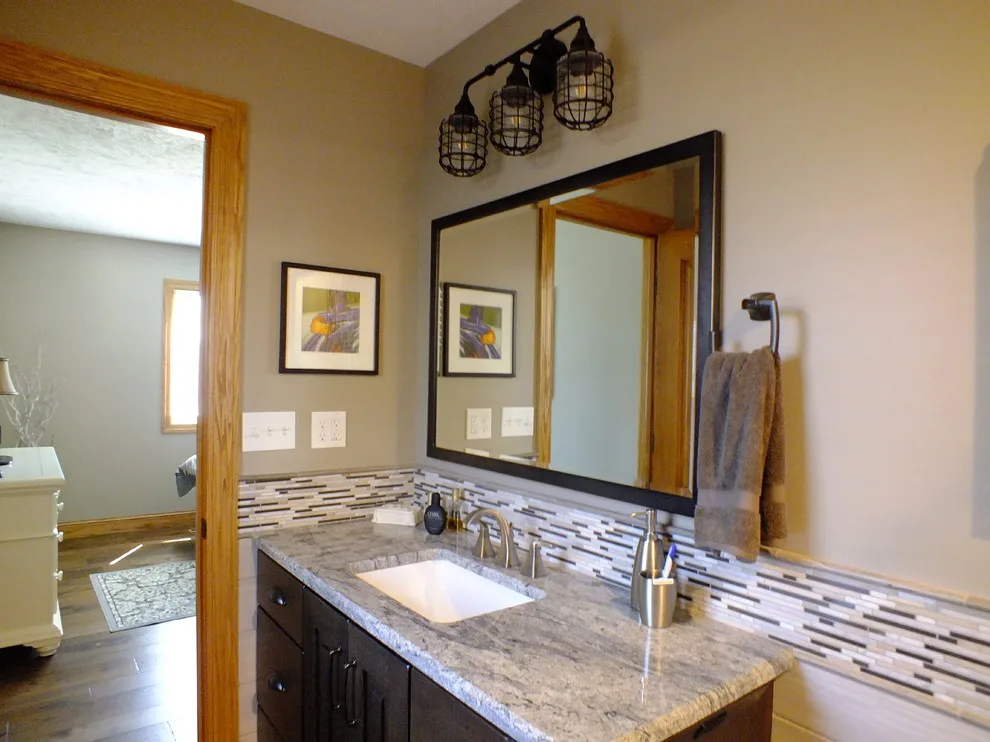 Streamlined Design Enhances Bathroom Spaciousness by Stephanie Bruntz Designs - Photo 2