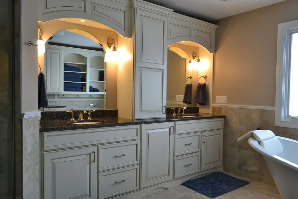 Clive Primary Bathroom by Woodharbor Kitchen & Bath - Photo 4