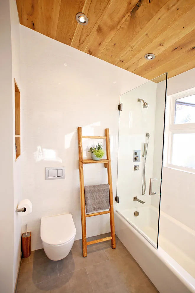 Seaside Bathroom by La Costa Cabinets & Design - Photo 4