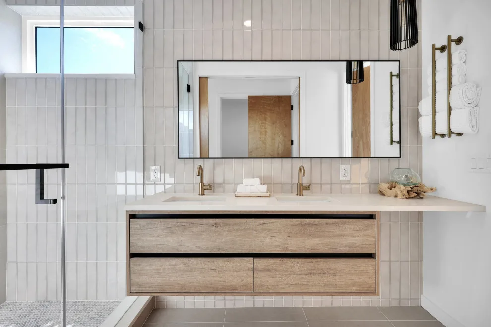 Modern Coastal - Kitchen Design by Terri Dubose by Woodsman Kitchens And Floors - Photo 15